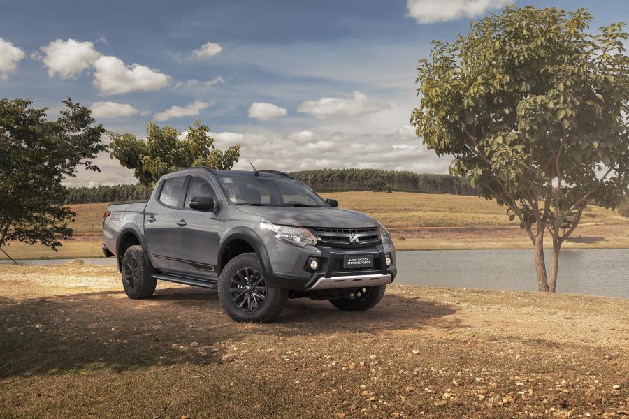  Mitsubishi L200 Triton Motorsports 2020 года  (LA) (фото 1 из 7)